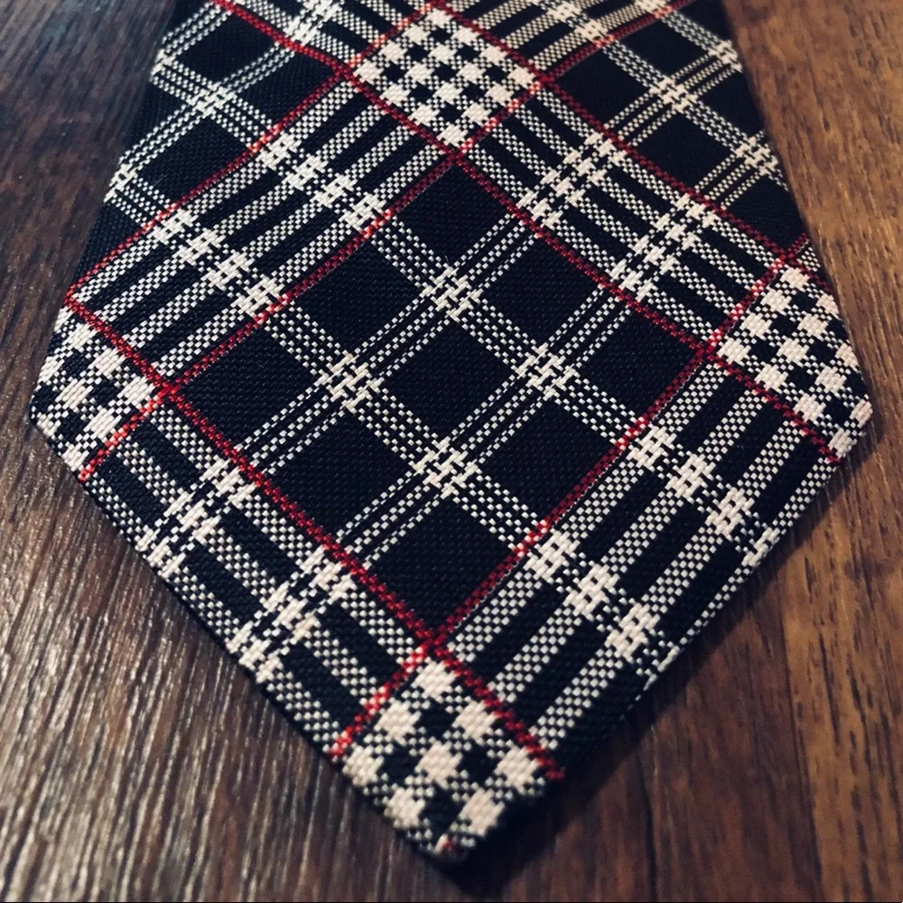 Turnbull & Asser Black, White & Red Paid Tie (imperfect)